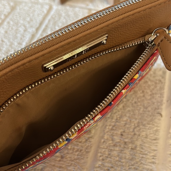 Nine West Wristlet - Picture 5 of 15
